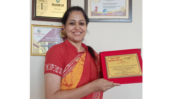 Asia's Finest Educator Award by Humming Bird, Ryan International School Montesoori, Sultanpur Road