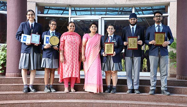 Students become the Best School Delegate representing USA - Ryan International School, Sec-25, Rohini