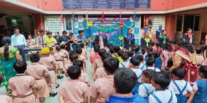 Teacher’s Day is celebrated in Ryan International School, ,Masma to show respect and appreciation for educators. Students express their gratitude to their teachers in a variety of ways by devoting this particular day.