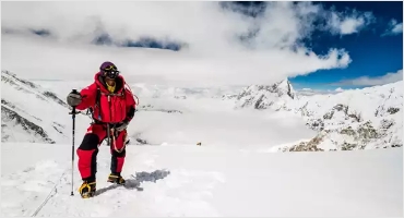 Arjun Vajpai goes up and down 20-floor building 162 times to celebrate 10th anniversary of his Everest climb